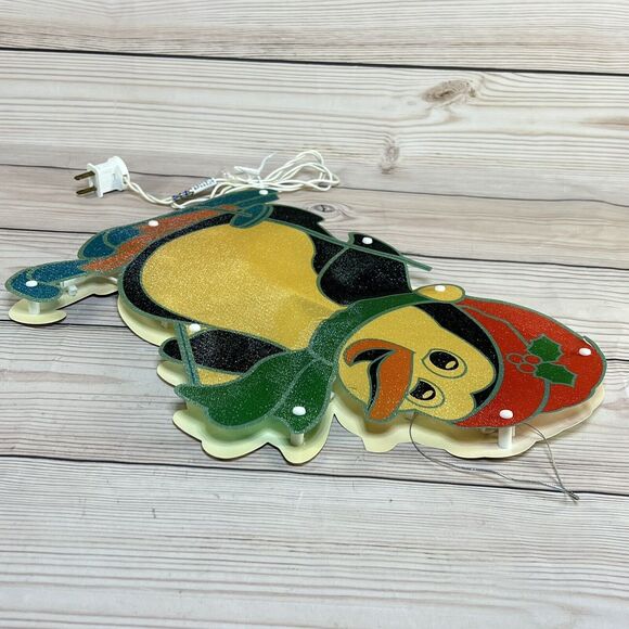 VTG Penguin Lighted Christmas Window Door Hanging Decor Sign Plastic Glittery - Picture 9 of 15